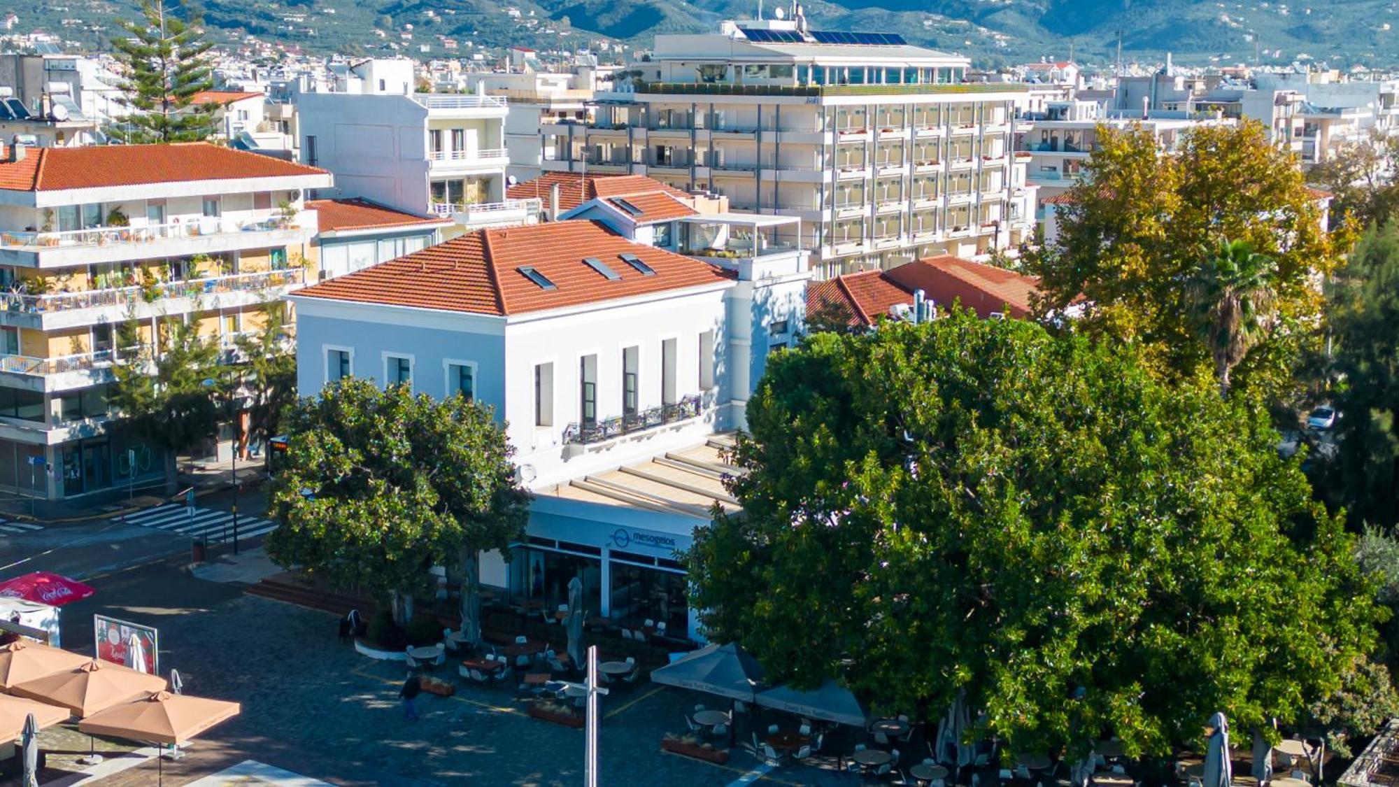 Panellinion Luxury Rooms Каламата Екстериор снимка
