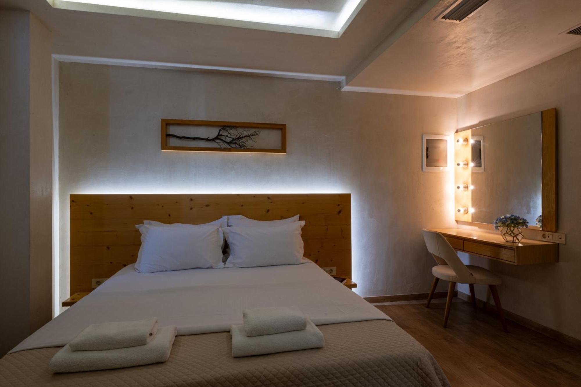 Panellinion Luxury Rooms Каламата Екстериор снимка