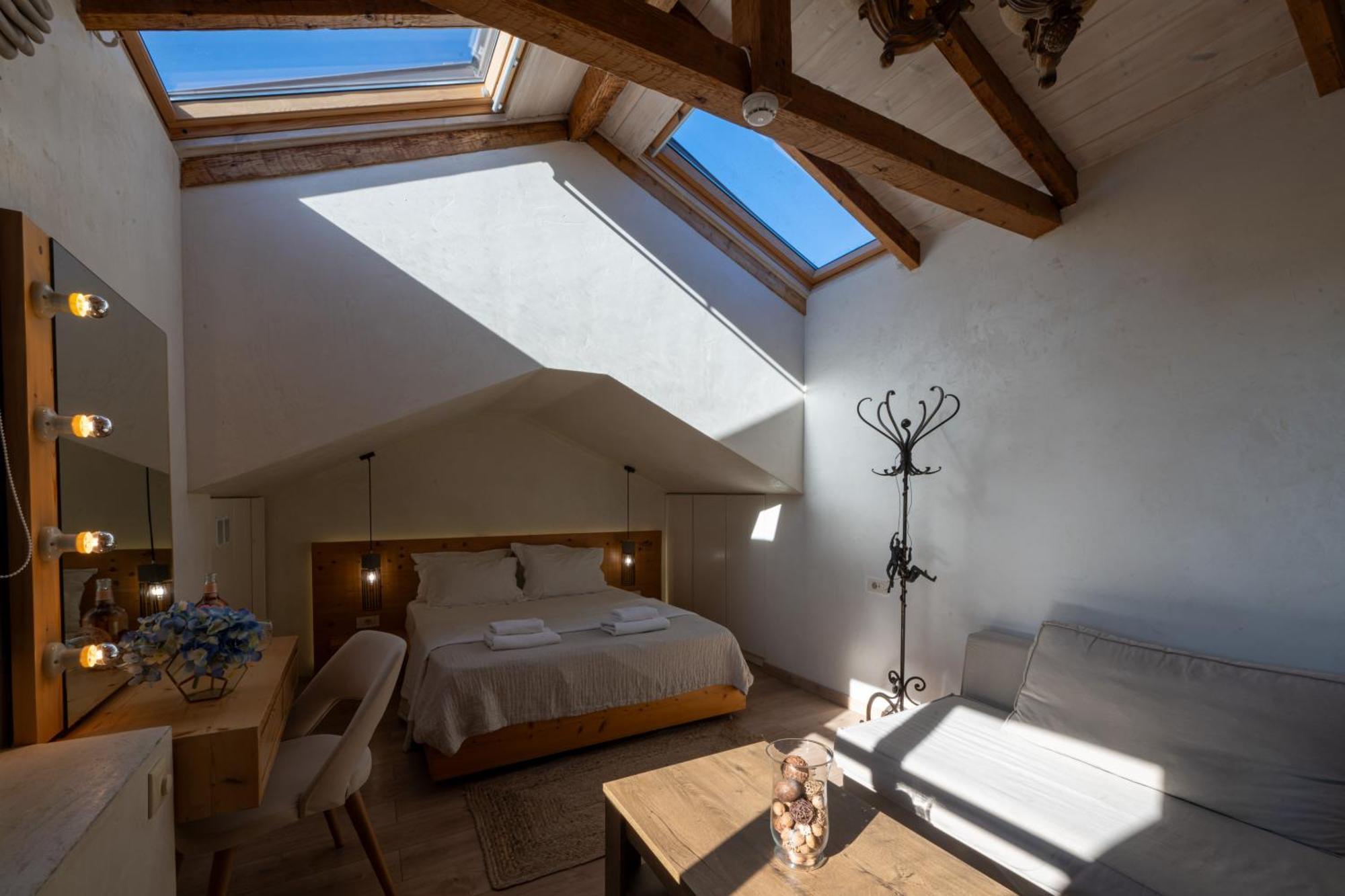 Panellinion Luxury Rooms Каламата Екстериор снимка